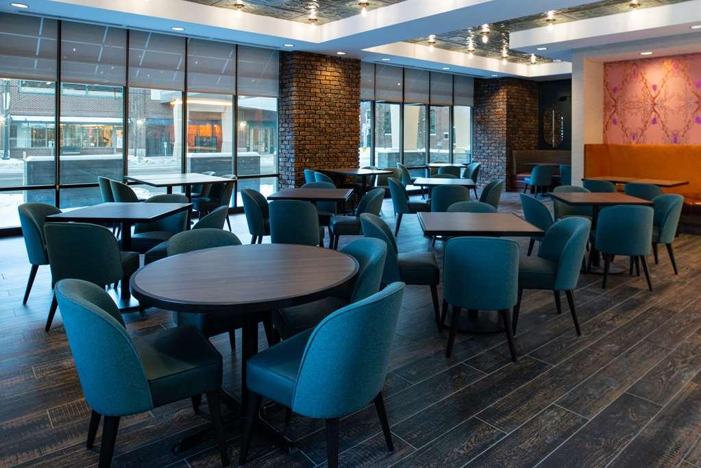 Hilton Garden Inn Kalamazoo Downtown Restaurant photo